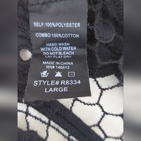 Beautiful Lace Tank Top - Picture 7 of 11